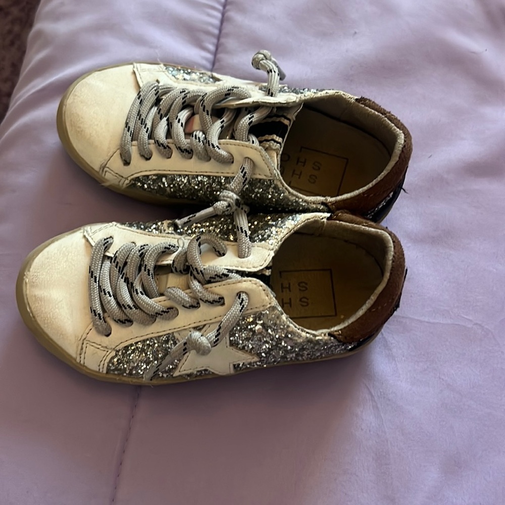 She shop sneaker cute sz 7